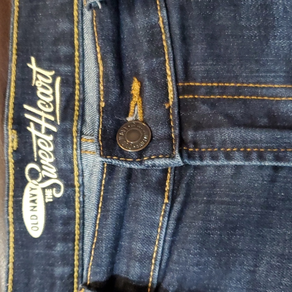 Old Navy Sweetheart bootcut jeans size 6